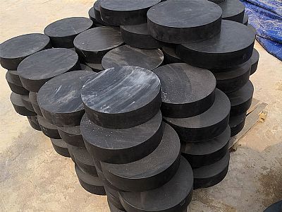 齐齐哈尔板式橡胶支座由若干层橡胶片与薄钢板经加压硫化
